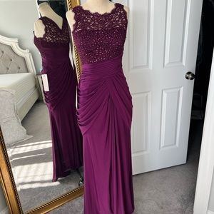 NWT Adrianna Papell gown size 4 in mulberry